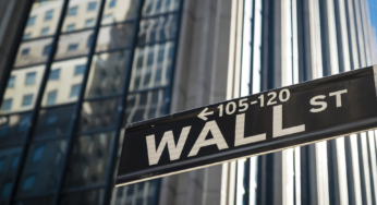 Wall Street Ditutup Positif Meski Sentimen Konsumen Melemah